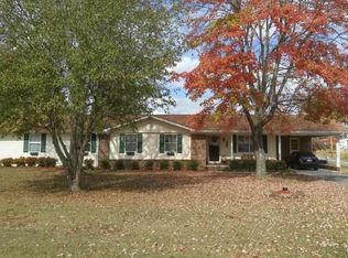 102 Bradley Dr, Madisonville, TN 37354