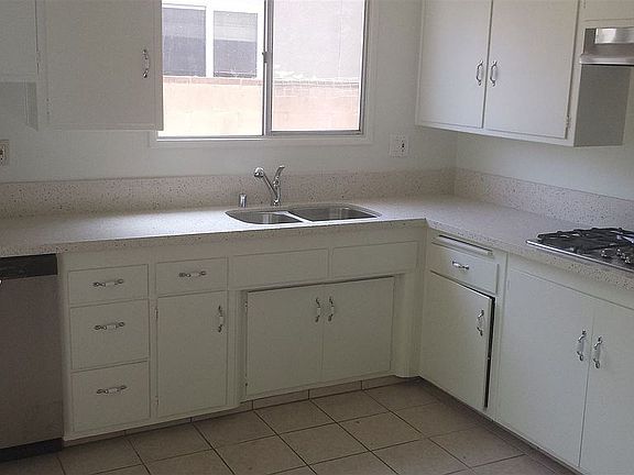 3rd image of 6926 Berquist Ave