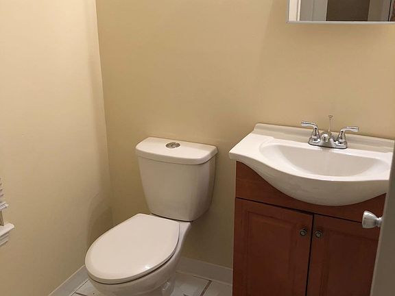 4th image of 825 Long Hunter Ct