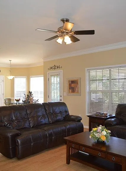 155 Ruby Forest Pkwy — Photo 5