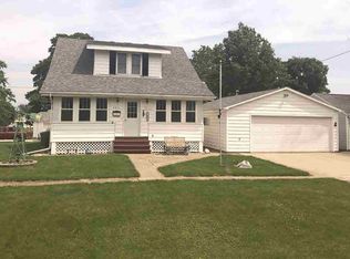 300 E 2nd St, Atkinson, IL 61235