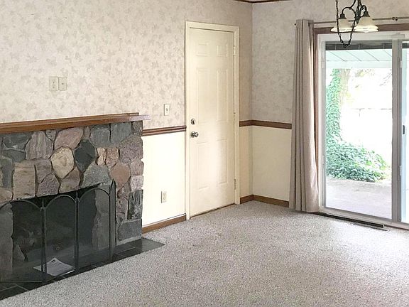 3rd image of 1189 Chalmers Dr