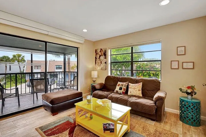 2 bed, 2.0 bath, 936 sqft, $2,500 — Photo 4