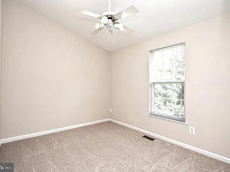 43195 Gatwick Sq — Photo 21