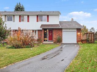 15 Basin Ct, Ottawa, ON K2H8P2