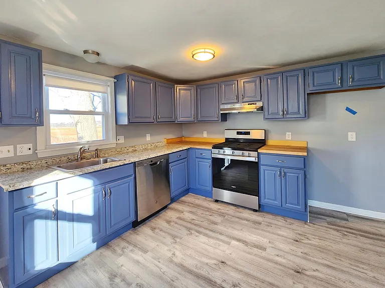 46 Flint St — Photo 2