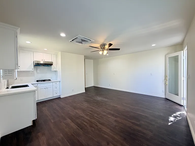 1009 Fairview Dr #A — Photo 4