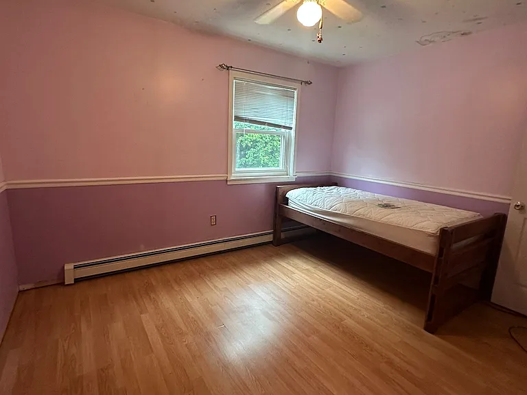 44 Clinton Dr — Photo 10