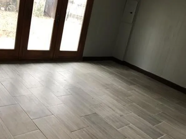 9722 Hoff St, Philadelphia, PA 19115