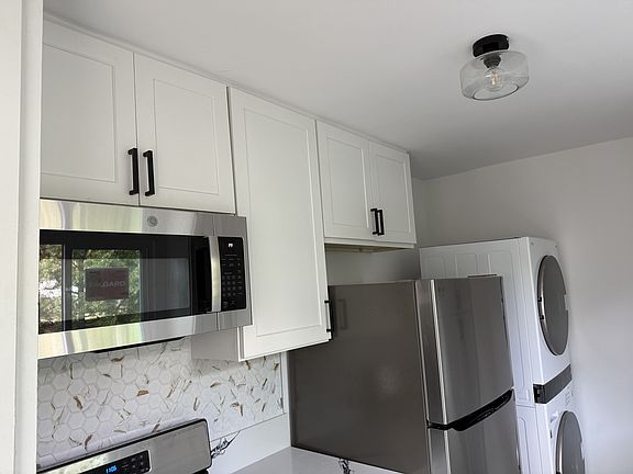 5th image of 5315 Loma Linda Ave #6