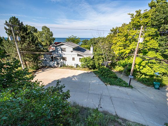 3rd image of 2410 Cedar Walk