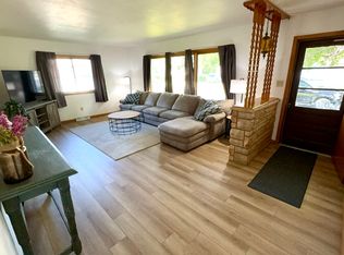 309 5th St SE, Jamestown, ND 58401