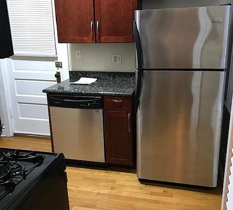 5th image of 211 Washington Blvd APT 2N