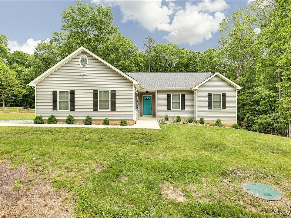 1st image of 5515 Wyndemere Cir