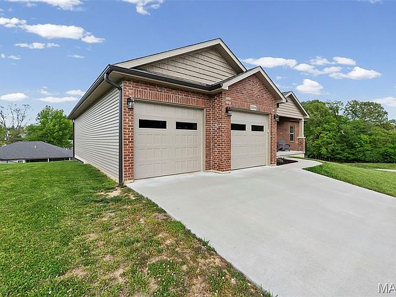 3rd image of 3558 Mill View Xing