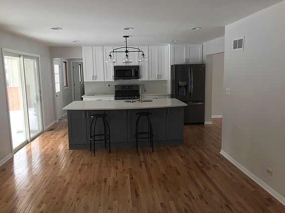 3rd image of 511 Harvey Ave