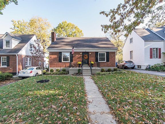 3rd image of 521 Woodbine Dr