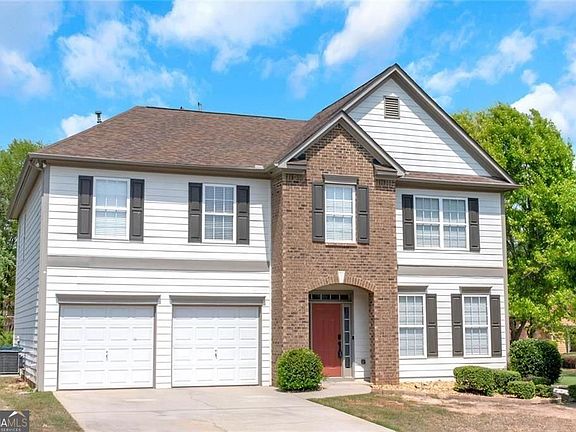 2nd image of 3152 Spruce Way