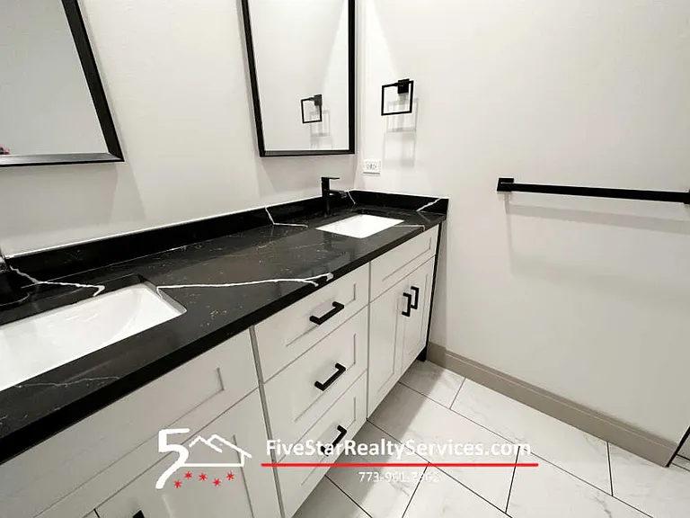4050 S Indiana Ave #3F — Photo 9