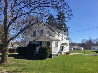 6208 Bennett St, Williamson, NY 14589