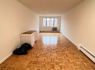 140-10 Franklin Ave #B, Flushing, NY 11355