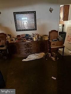4th image of 617 E Stafford St