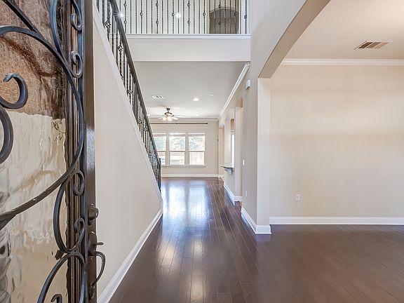 5th image of 16009 Jeffs Ln