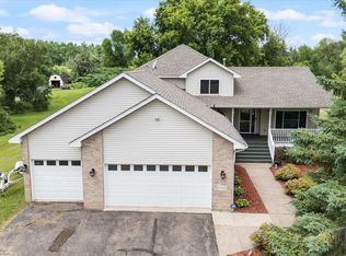 9408 Jennifer Ct, Chisago City, MN 55013