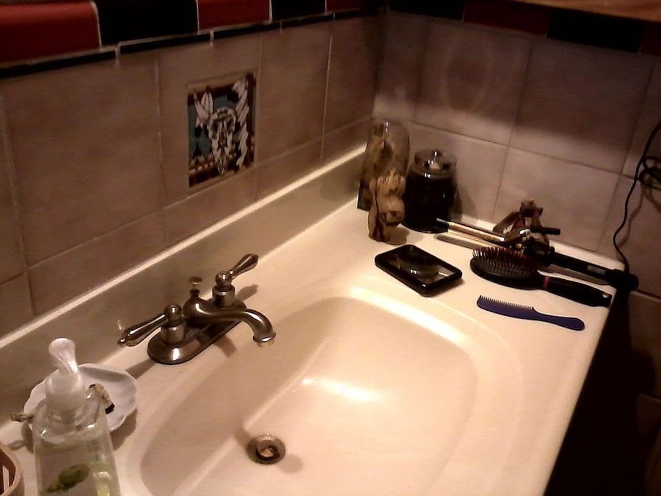 mid level bathroom