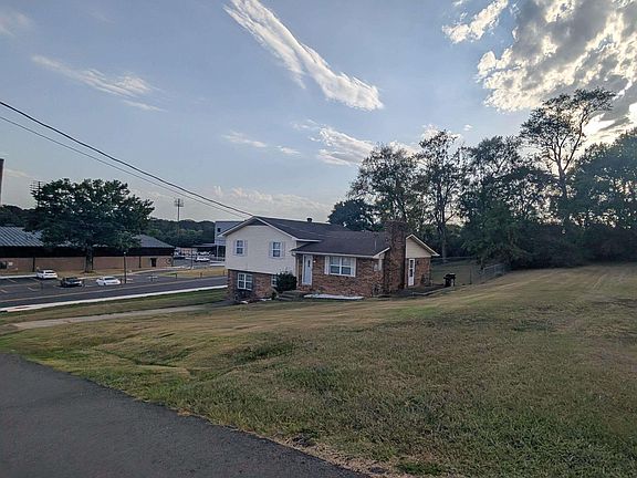 3rd image of 101 Holt St
