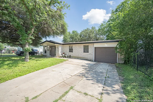 226 Edge Ave