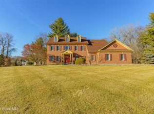 800 Huntington Ct, Albany, NY 12203