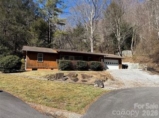 215 Pinellas Ln, Waynesville, NC 28785
