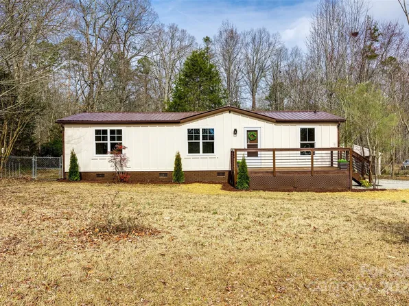 3009 Crystal Dr, Midland, NC 28107
