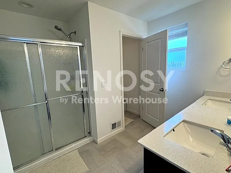 7216 Walnut Grove Ln N — Photo 20