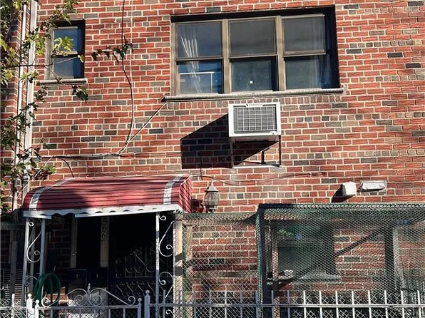 2566 Colden Avenue, Bronx, NY 10469