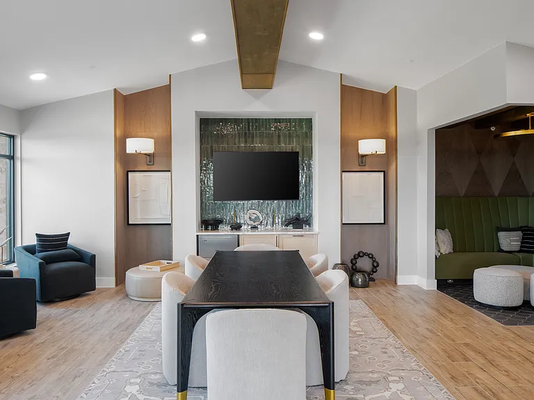 The Markson Austin — Photo 57