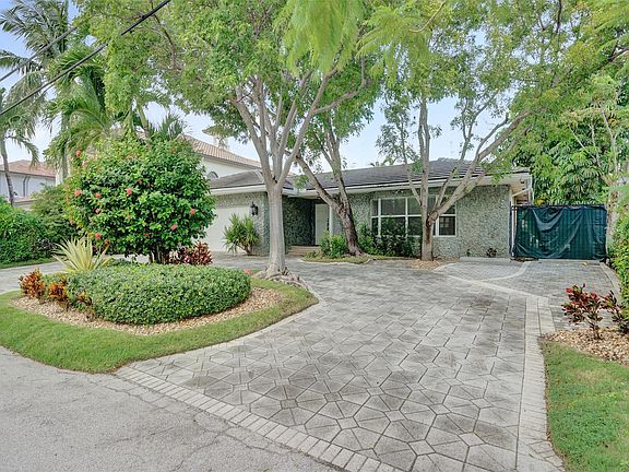 4th image of 2427 Sea Island Drive