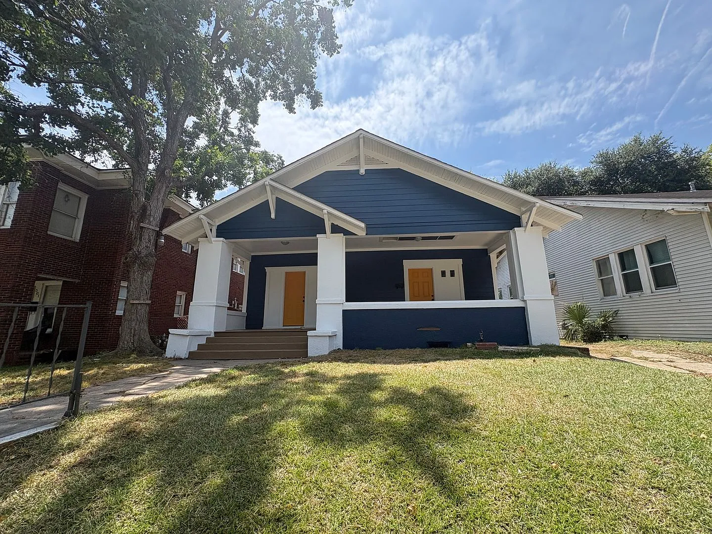 Gorgeous 1 bedroom/1 bath Duplex in Historic Highland! — Photo 1