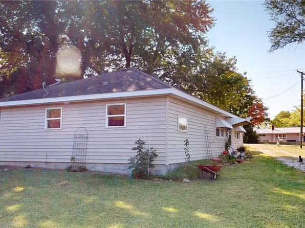 167 E 6th St, Bronaugh, MO 64728
