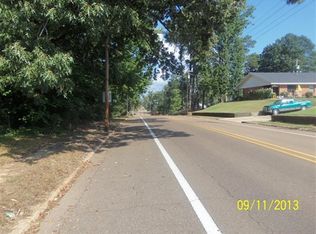 28 Dunlap St, Eupora, MS 39744