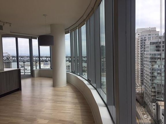 5th image of 201 Folsom St #18G