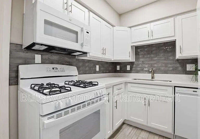 1721 E Moreland St #2 — Photo 10