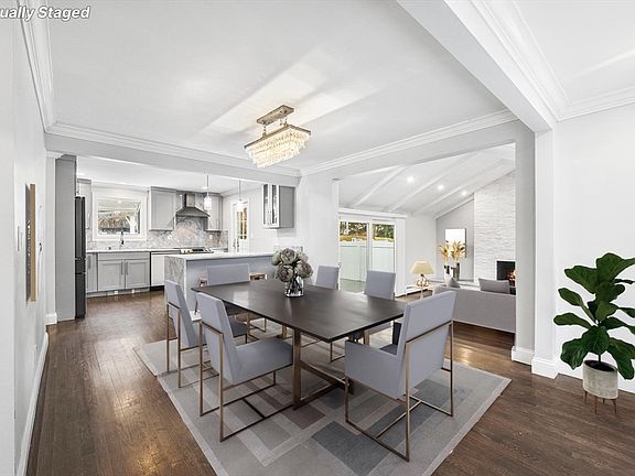5th image of 34 Essex St