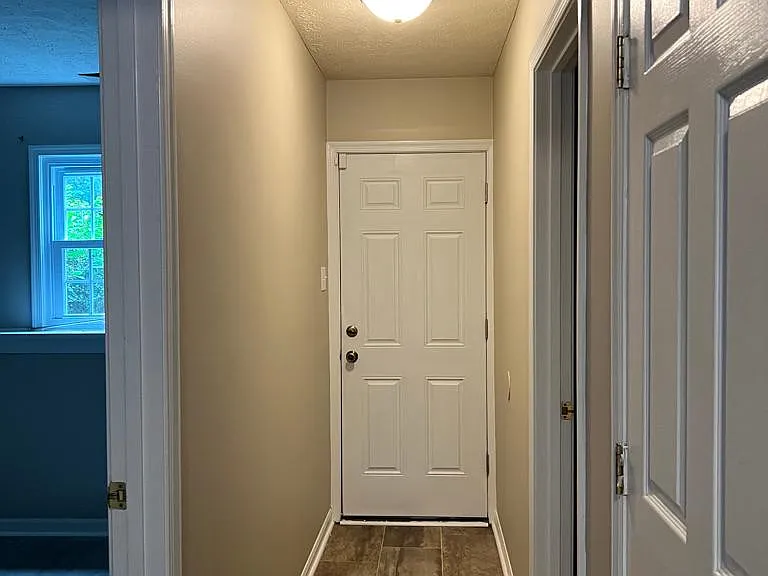 207 Kinross Dr — Photo 8