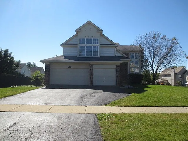 1335 Vernon Ln photo 1