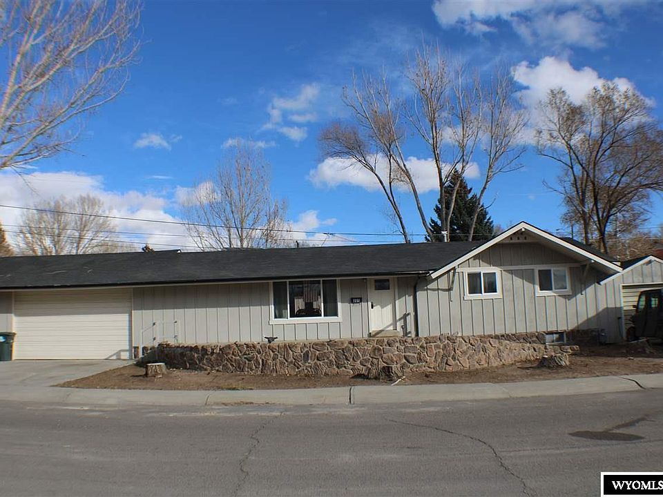 1st image of 301 Fremont Ave