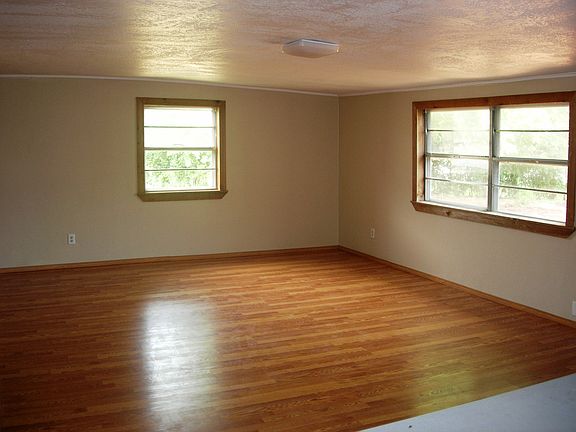 5th image of 200 Cherrywood Dr
