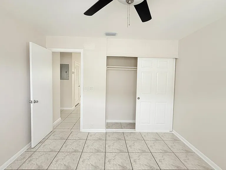 501 W Kalmia Dr #4 — Photo 13