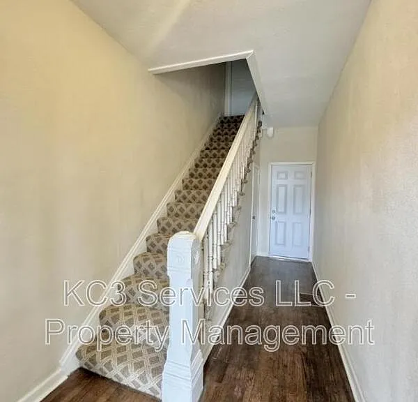 129 Brooklyn Ave — Photo 4